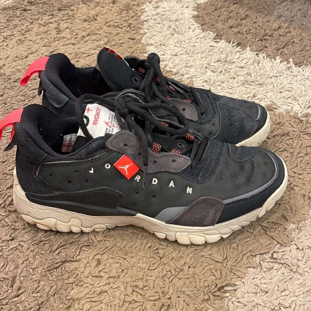 Jordan Delta 2 size 9
